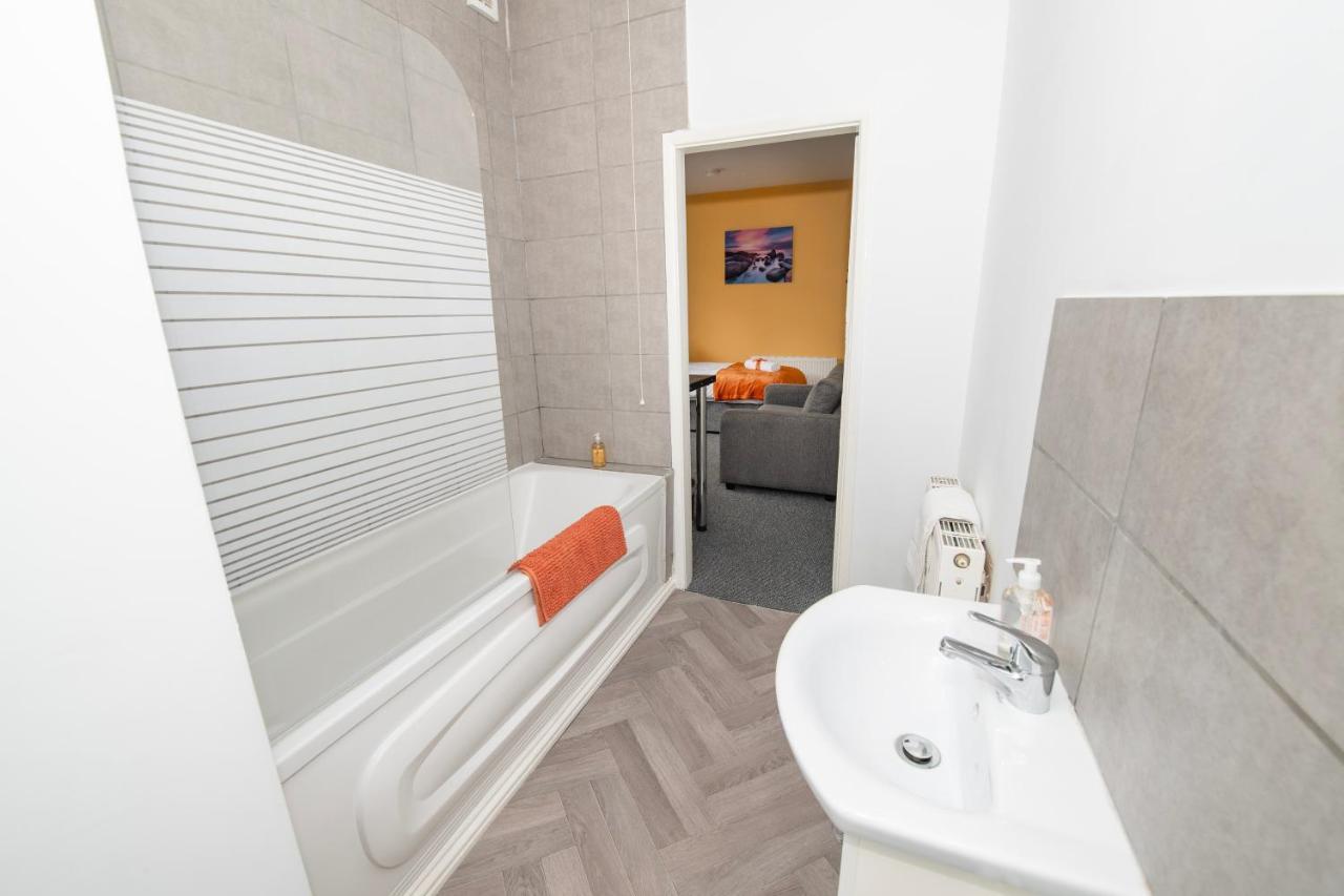 Versatile Cozy & Spacious Comfort Hull Apartments Kingston upon Hull Exterior foto