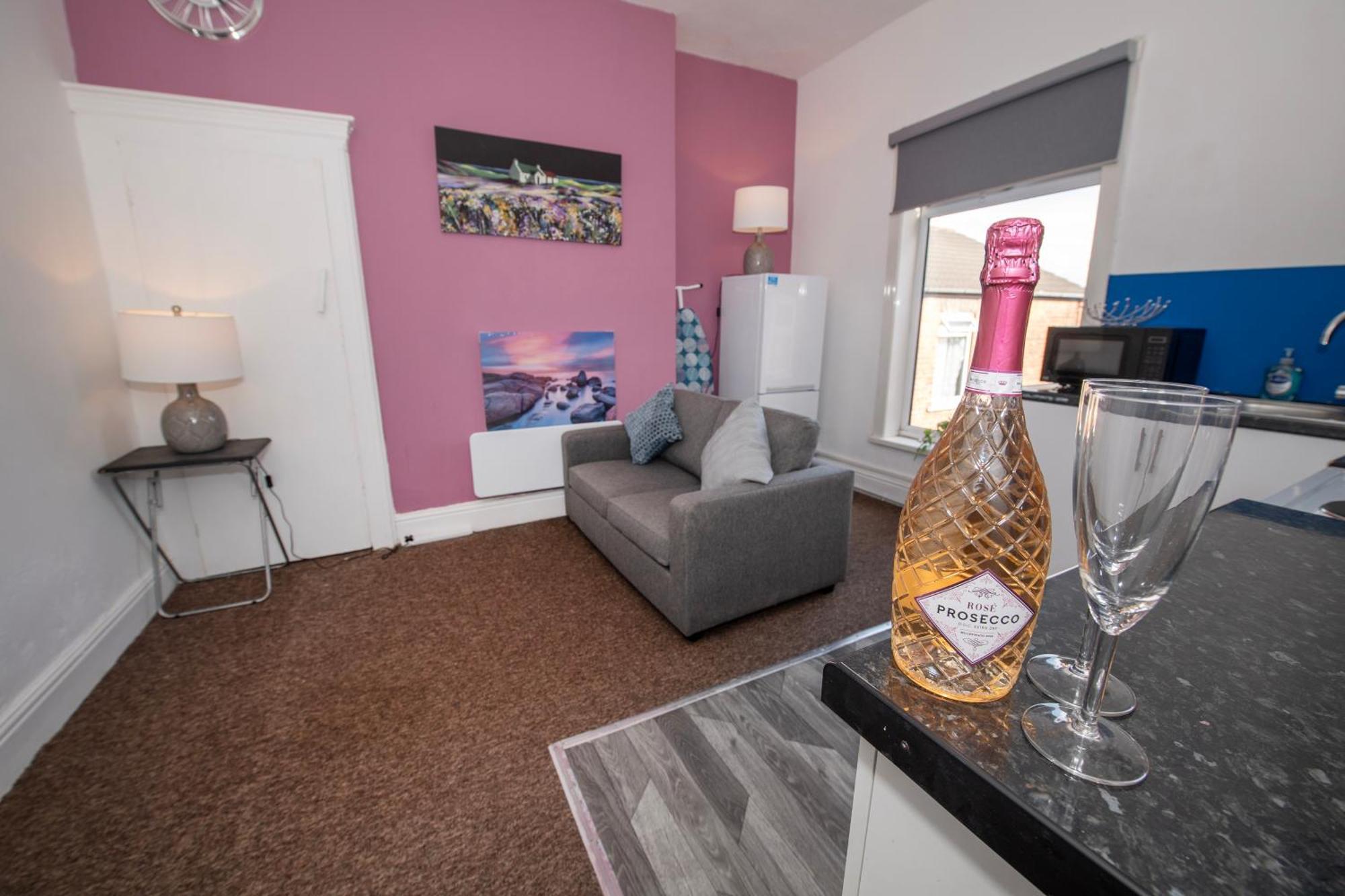 Versatile Cozy & Spacious Comfort Hull Apartments Kingston upon Hull Exterior foto